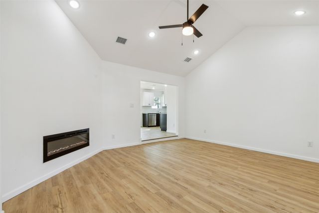 3709 French Wood Drive, Arlington, TX 76016