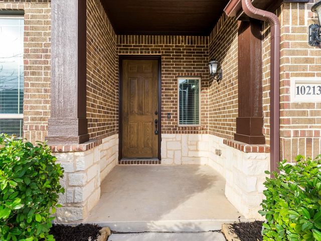 10213 Fox Manor Trail, Fort Worth, TX 76131