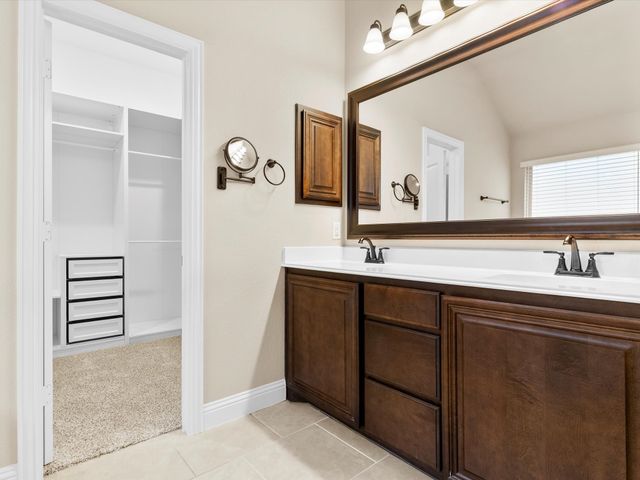 10213 Fox Manor Trail, Fort Worth, TX 76131