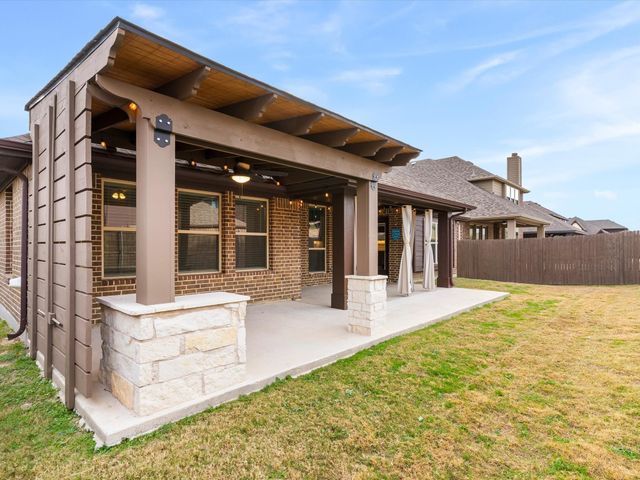 10213 Fox Manor Trail, Fort Worth, TX 76131