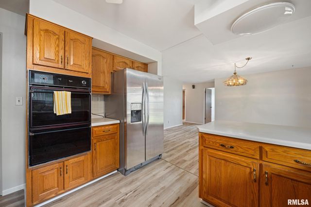 4725 N NELSON Avenue, Peoria, IL 61614
