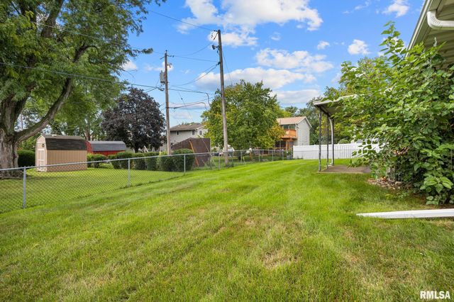 4725 N NELSON Avenue, Peoria, IL 61614