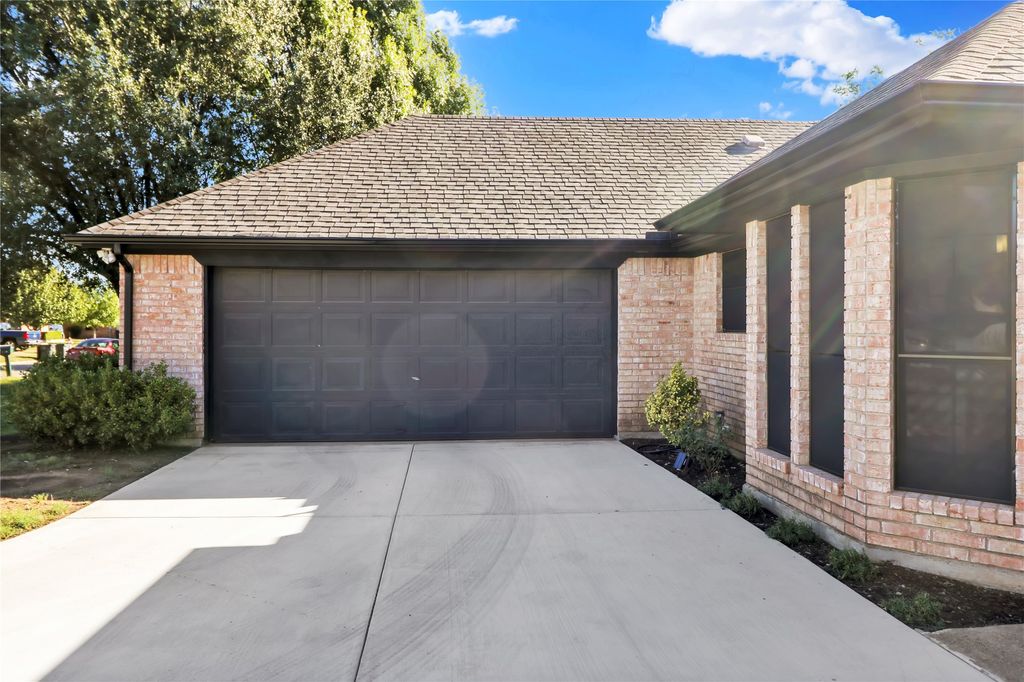 409 Odell Street, Cleburne, TX 76033 — photo 4