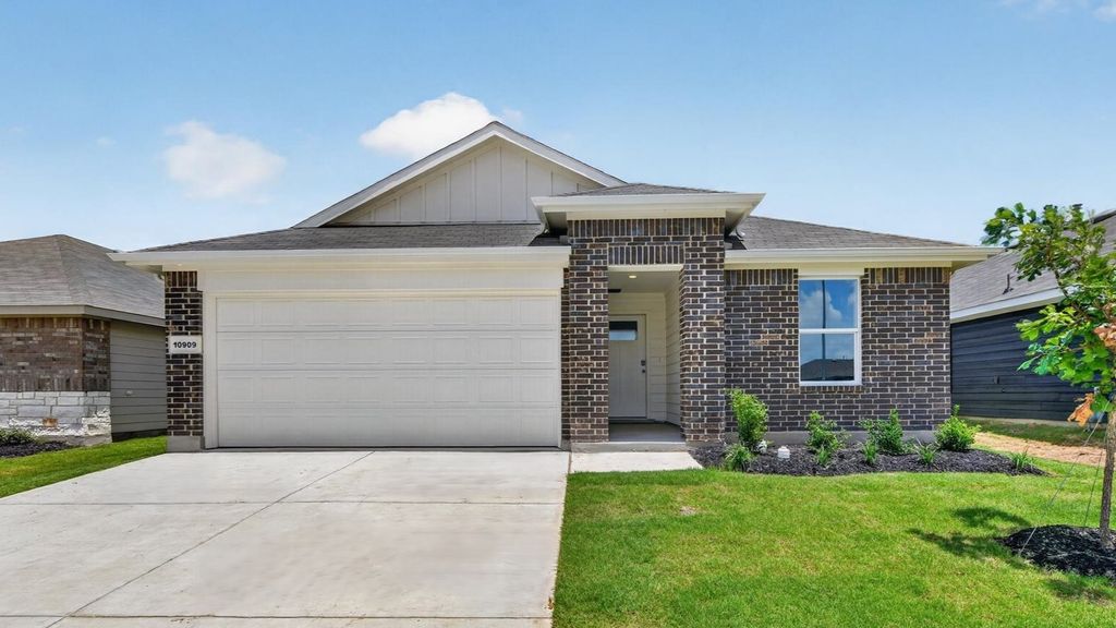 516 BABBLING BROOK Drive, Denton, TX 76259
