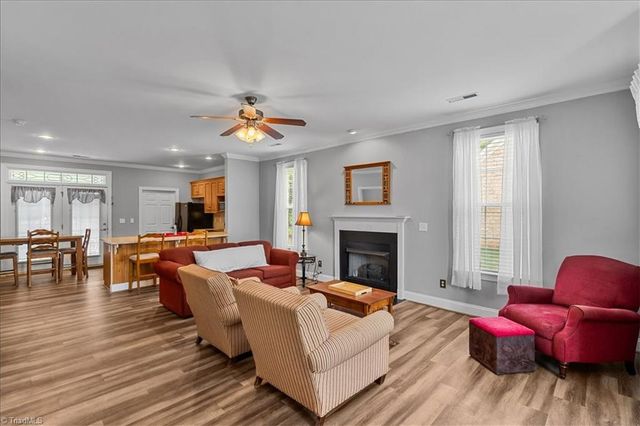 14 Rhododendron Drive, Greensboro, NC 27455