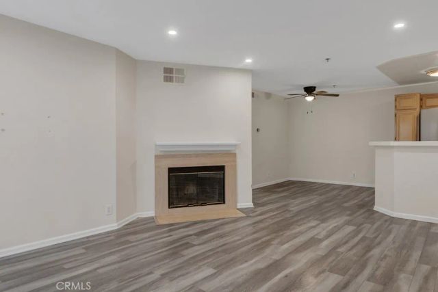 5744 Oak Bend Lane 203, Oak Park, CA 91377