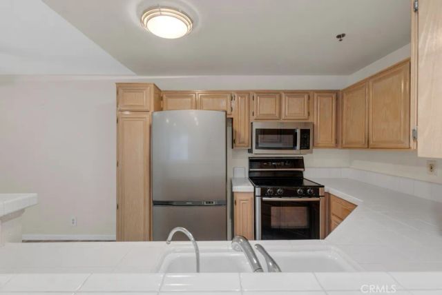 5744 Oak Bend Lane 203, Oak Park, CA 91377