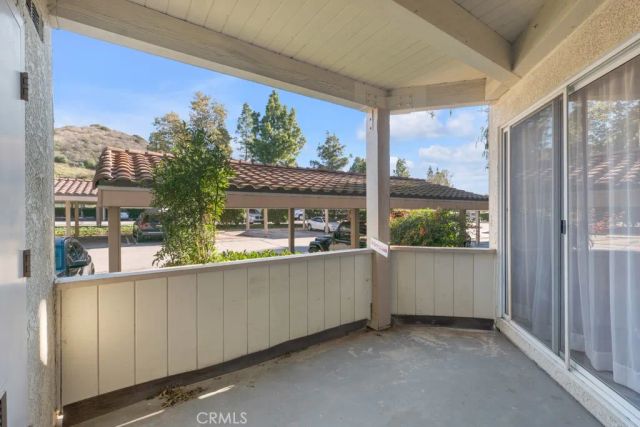 5744 Oak Bend Lane 203, Oak Park, CA 91377