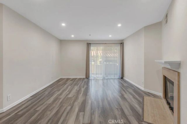 5744 Oak Bend Lane 203, Oak Park, CA 91377