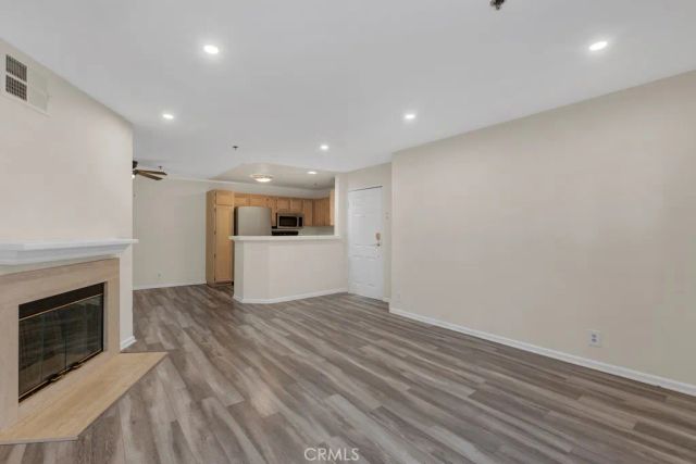 5744 Oak Bend Lane 203, Oak Park, CA 91377