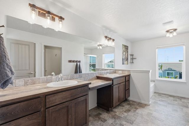 8997 N Cheltenham Ct, Spokane, WA 99208