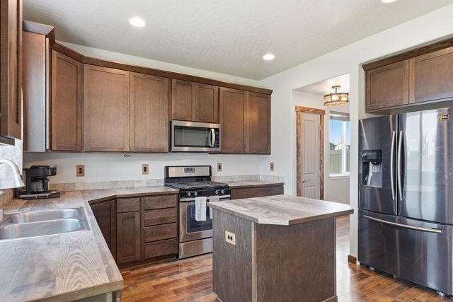 8997 N Cheltenham Ct, Spokane, WA 99208
