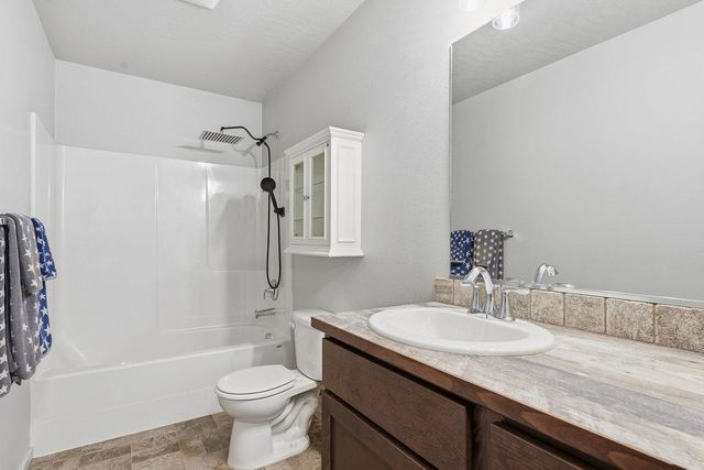 8997 N Cheltenham Ct, Spokane, WA 99208