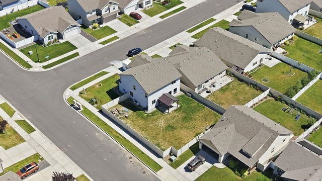 8997 N Cheltenham Ct, Spokane, WA 99208