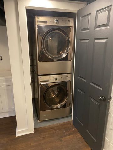 658 Fort Couch road, Upper St Clair, PA 15241