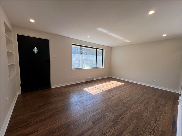 658 Fort Couch road, Upper St Clair, PA 15241