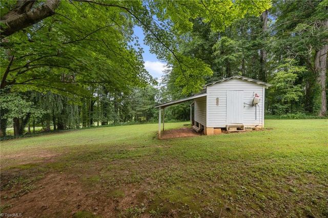 3808 Old Highway 601, Mount Airy, NC 27030