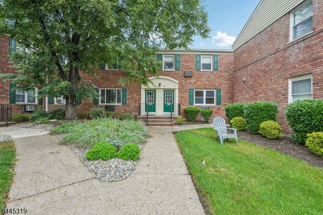 79 Roseland Ave 73, Caldwell Boro Twp., NJ 07006