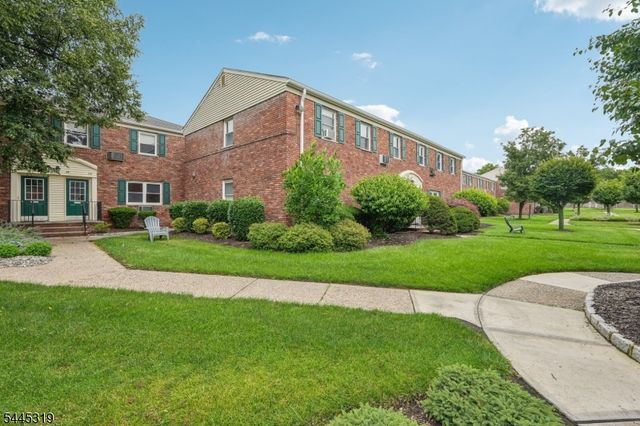 79 Roseland Ave 73, Caldwell Boro Twp., NJ 07006