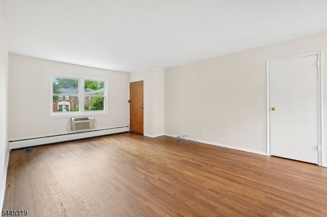 79 Roseland Ave 73, Caldwell Boro Twp., NJ 07006