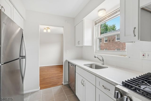 79 Roseland Ave 73, Caldwell Boro Twp., NJ 07006
