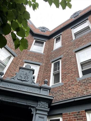 3 Dana Street 23, Cambridge, MA 02138