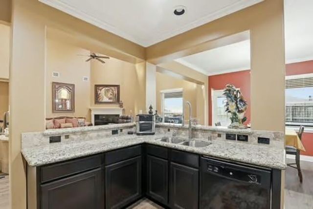 2206 Lisa Lane, Deer Park, TX 77536