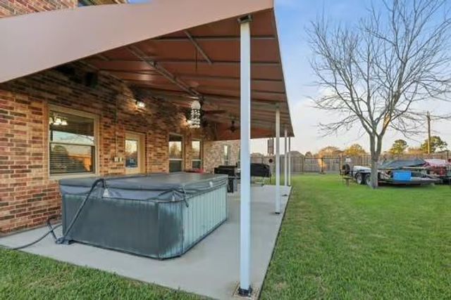 2206 Lisa Lane, Deer Park, TX 77536