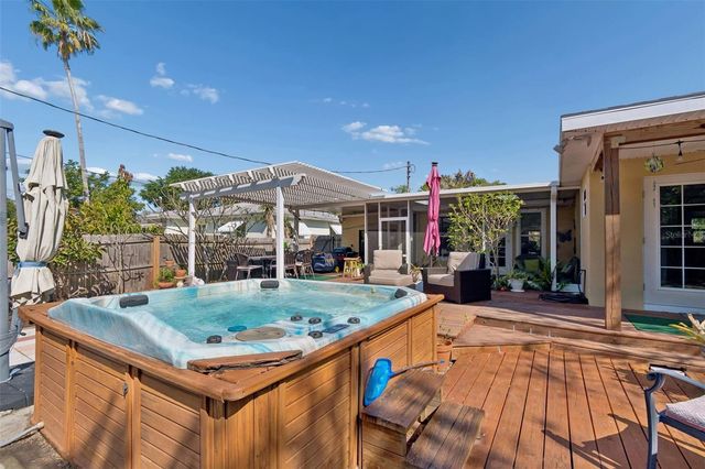 6226 8TH AVENUE S, Gulfport, FL 33707