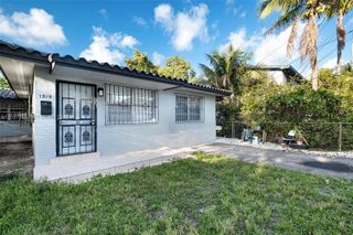 1519 NW 40th St 1, Miami, FL 33142