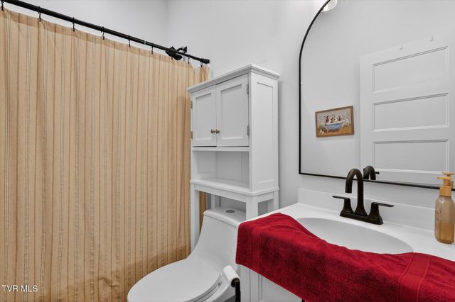 1610 East Millard Street, Johnson City, TN 37601