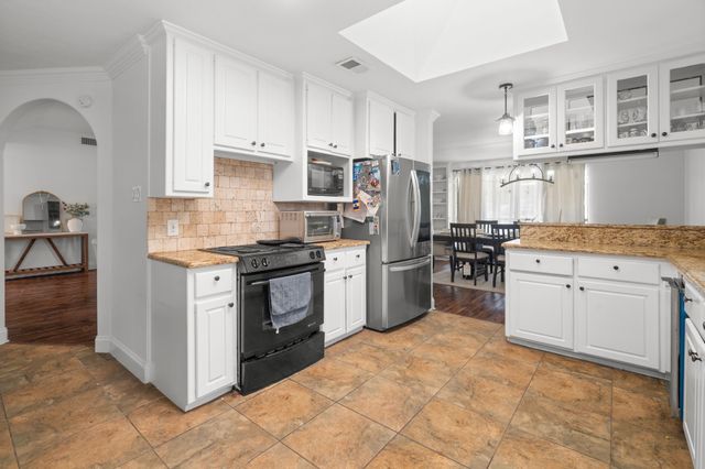 4200 Jennifer Lane, Crowley, TX 76036