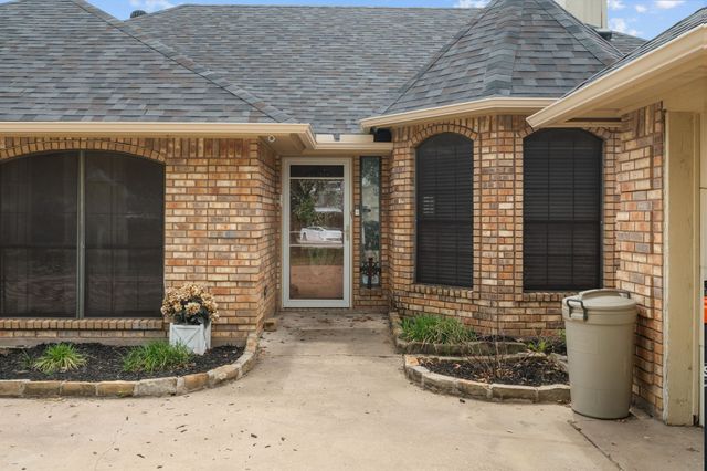 4200 Jennifer Lane, Crowley, TX 76036