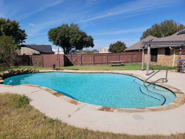 4200 Jennifer Lane, Crowley, TX 76036