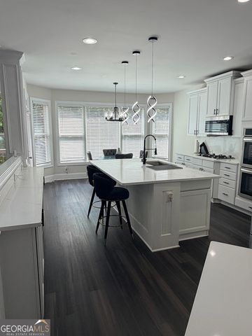 6048 Golf View XING, Locust Grove, GA 30248