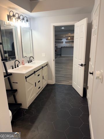 6048 Golf View XING, Locust Grove, GA 30248