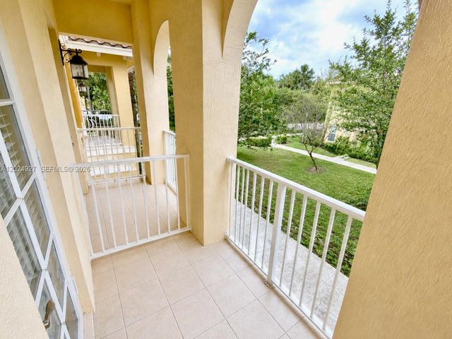 3909 White Peacock Lane, Coconut Creek, FL 33073