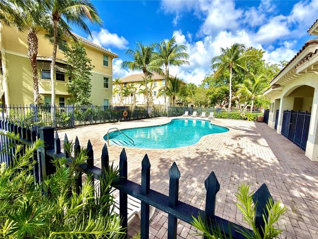 3909 White Peacock Lane, Coconut Creek, FL 33073