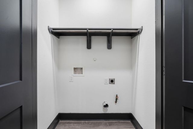 911 Panama Boulevard, Houston, TX 77009