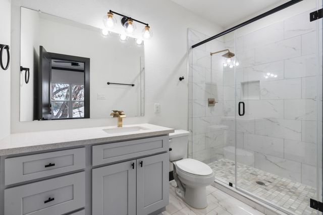 911 Panama Boulevard, Houston, TX 77009