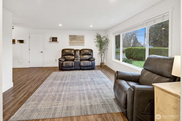 7008 Dahlberg Road, Ferndale, WA 98248