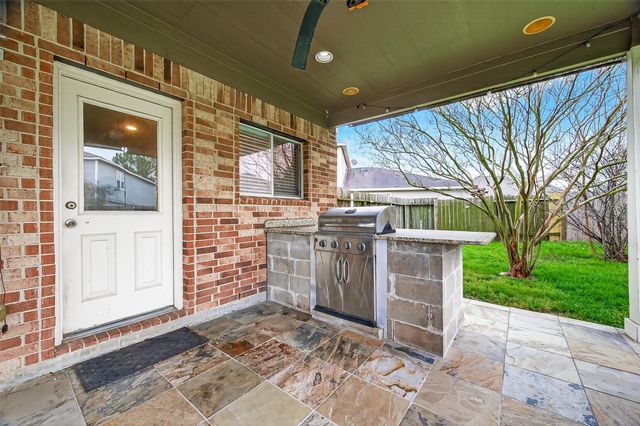 8115 Sweetstone Bluff Lane, Cypress, TX 77433