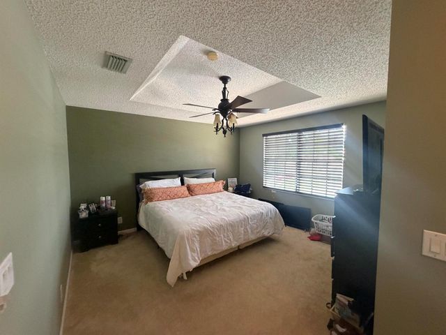 6718 Duval Avenue, West Palm Beach, FL 33411