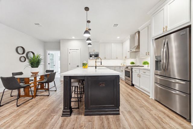 1731 Cheshire Lane, Houston, TX 77018