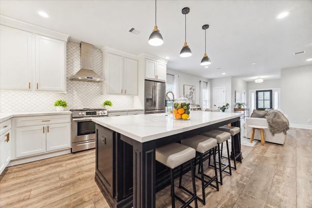 1731 Cheshire Lane, Houston, TX 77018