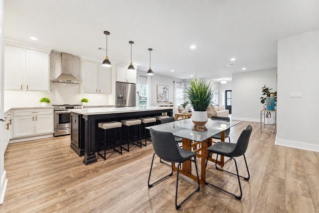 1731 Cheshire Lane, Houston, TX 77018