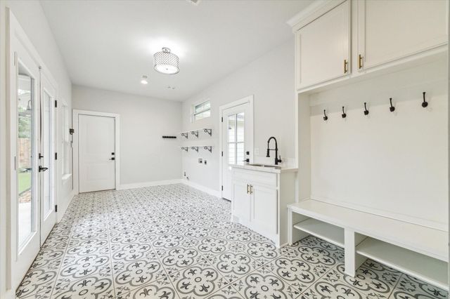 1731 Cheshire Lane, Houston, TX 77018
