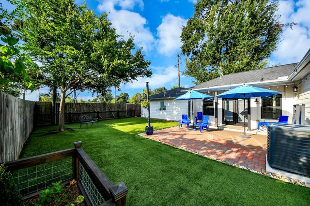 1731 Cheshire Lane, Houston, TX 77018