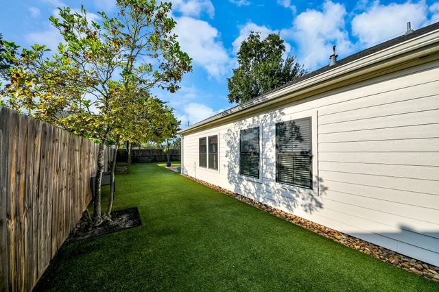 1731 Cheshire Lane, Houston, TX 77018
