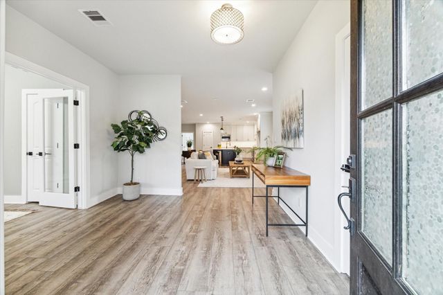 1731 Cheshire Lane, Houston, TX 77018